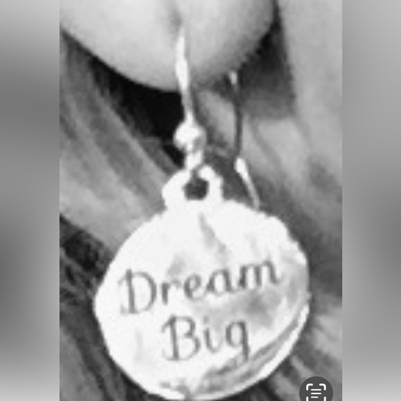 Bonnie’s Bling One of a Kind Fused Glass Jewelry and Accessories to Wear. - Picture 9 of 10